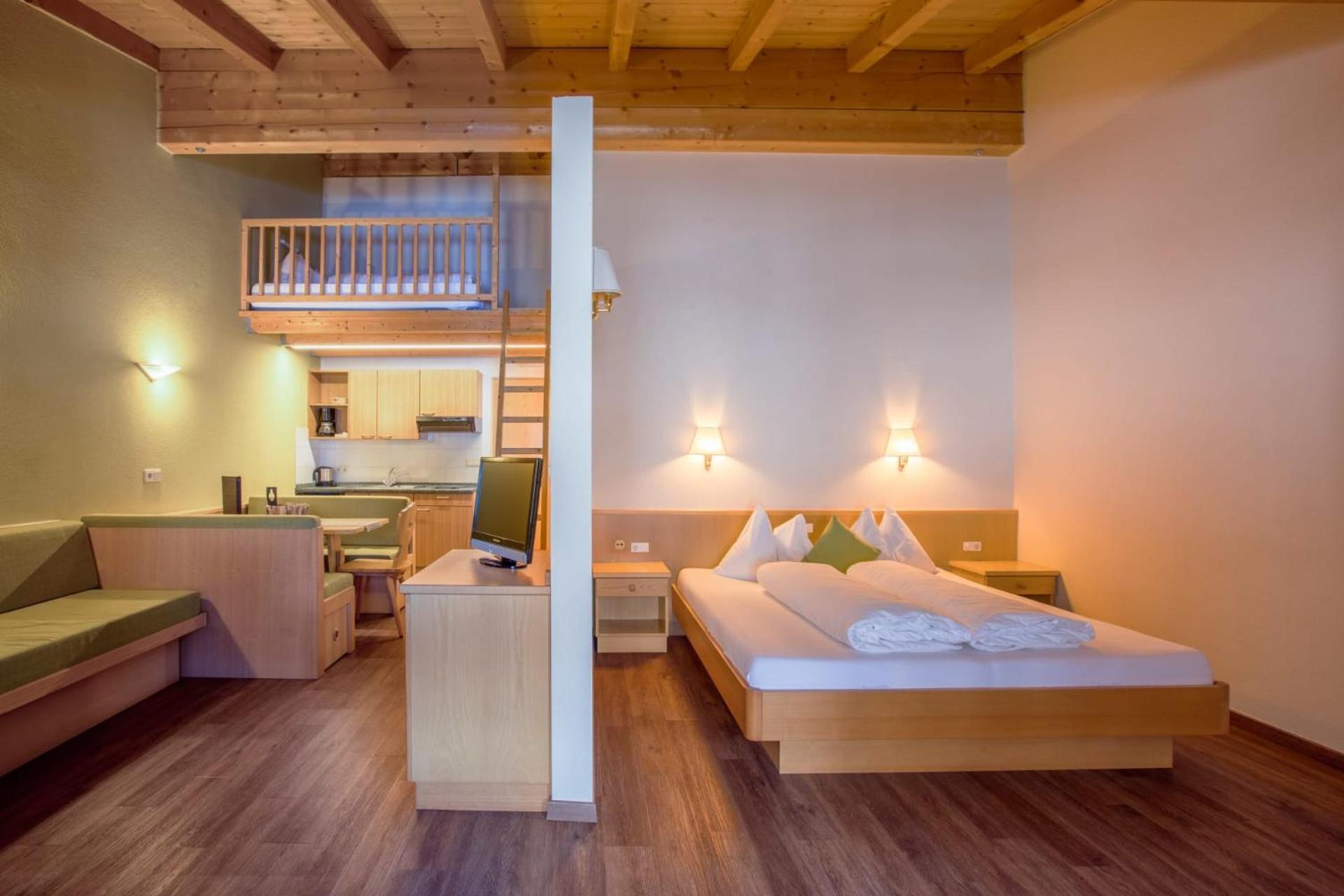 Mountain Living Apartments San Valentino alla Muta Luaran gambar