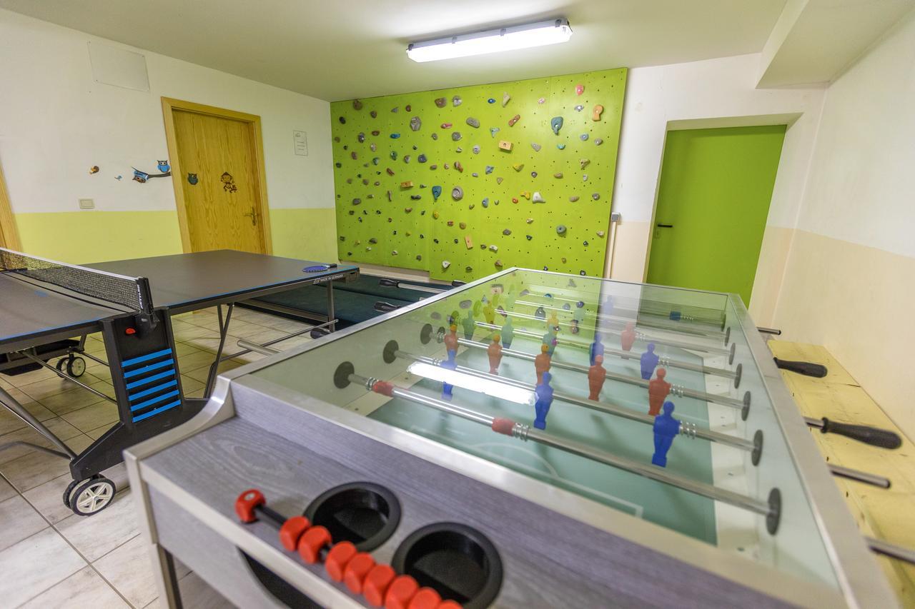Mountain Living Apartments San Valentino alla Muta Luaran gambar