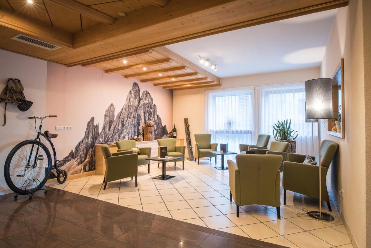 Mountain Living Apartments San Valentino alla Muta Luaran gambar